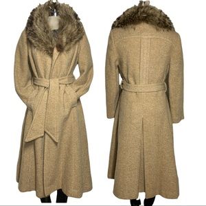 Canadian  Beige wool Long Coat with authentic Fur